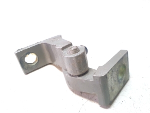 Volkswagen Jetta (2010–2017) Tagumise külgukse alumine hing 8K0831402H - 2
