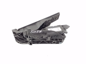   Accelerator pedal  - 982723507A 