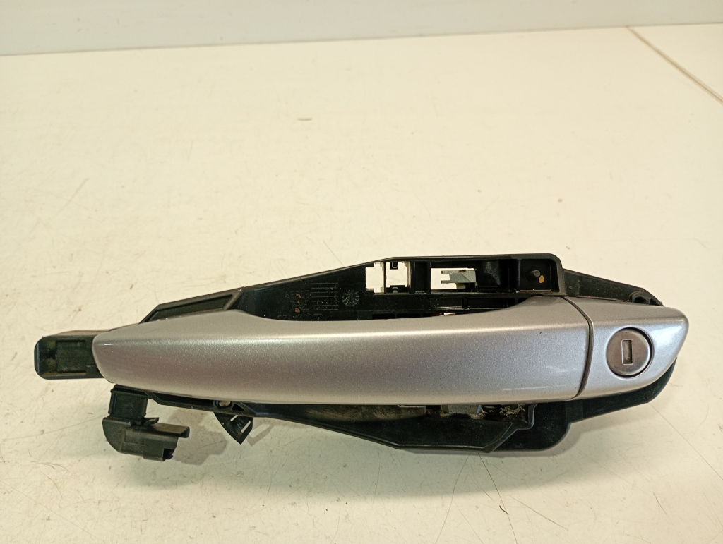 Peugeot 308 (2013–2021) Front door external opening handle and its details ge0024923 Peugeot 308 (2013–2021) Front door external opening handle and its details ge0024923