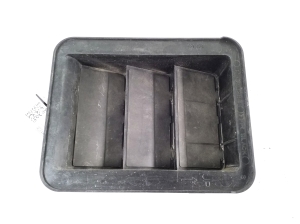 Grille d’aération d’aile arrière - MR360284