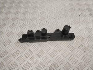Front bumper bracket - KAAA51U30