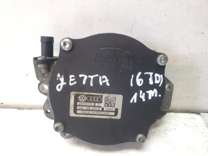 Volkswagen Jetta (2010–2017) Vacuum pump 03L145100B - 4