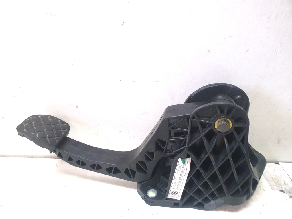Volkswagen Jetta (2010–2017) Siduripedaal 1K1721059 Volkswagen Jetta (2010–2017) Siduripedaal 1K1721059