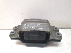 Volkswagen Jetta (2010–2017) Engine mount 1K0199555 - 4