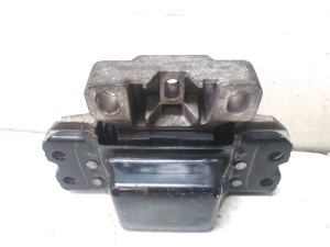 Volkswagen Jetta (2010–2017) Engine mount 1K0199555 - 5