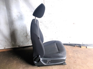 Volkswagen Jetta (2010–2017) Vordersitz und seine Teile - 4