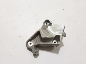 Mercedes Benz S-Class 223 (2020–2026) Mootori kinnitus A1772233800 - 2