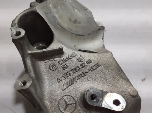 Mercedes Benz S-Class 223 (2020–2026) Mootori kinnitus A1772233200 - 2
