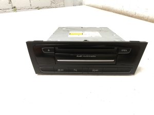 Radio (head unit) - 8R2035666F