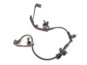 Mercedes Benz EQB X243 (2021–2026) Rear ABS sensor A2475400600 - 3