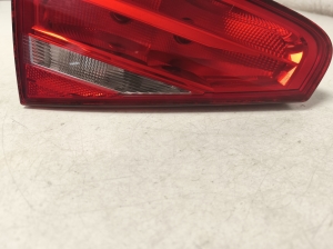 AUDI A4 B8 (2007–2016) Tagatuli tagaluugil 8K5945094AA - 2