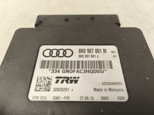 AUDI A4 B8 (2007–2016) Electric parking brake control module 8K0907801M - 3