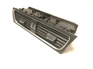 AUDI A4 B8 (2007–2016) Dashboard air vent grilles 8T2820951D - 3
