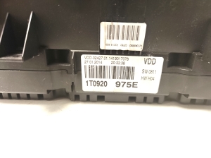 AUDI A4 B8 (2007–2016) Instrument cluster 1T0920975E - 3