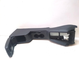 Volkswagen Jetta (2010–2017) Center console 5C7863765 - 3