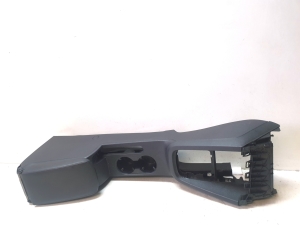 Volkswagen Jetta (2010–2017) Center console 5C7863765 - 4