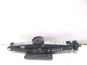 Mercedes Benz B-Class 245 (2005–2011) Wagenheber A1685830715