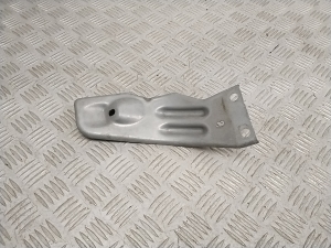 Front bumper bracket - KBB35212Y