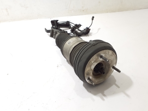 Mercedes Benz S-Class 223 (2020–2026) Eesmine amortisaator A2233205403 - 2