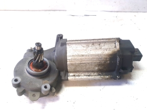 Elektriline roolivõimendi (roolilatil) - 1K0909144R