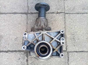 Hyundai Santa Fe (2012–2018) Transfer case and its parts 473003B610 - 3