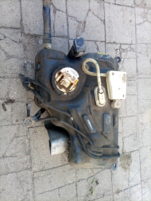   Kütusepaak ja selle osad  - 9823351980 