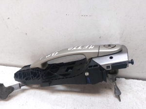 Volkswagen Jetta (2010–2017) Front door exterior handle 5N0837885H - 3