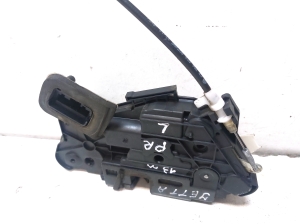 Volkswagen Jetta (2010–2017) Front door lock 5K1837015D - 3