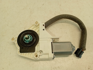 Skoda Superb (2008–2015) Front door window regulator motor 8k0959802a - 4