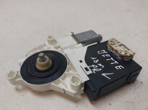 Front door window regulator motor - 3C0959793B