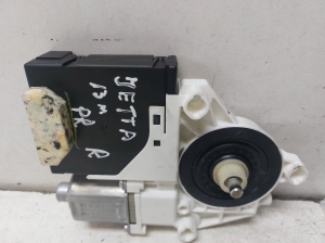 Volkswagen Jetta (2010–2017) Front door window regulator motor 3C0959792B - 2