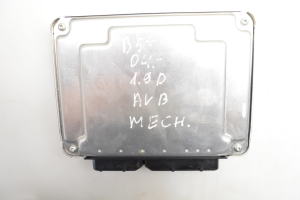 Volkswagen Passat B5 (1997–2005) Motorsteuergerät 038906019KC - 5