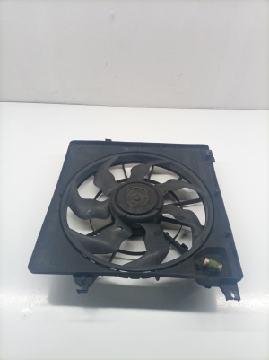 Hyundai Santa Fe (2012–2018) Dzesēšanas ventilators un tā daļas 253502B700 - 2