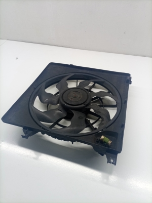 Hyundai Santa Fe (2012–2018) Dzesēšanas ventilators un tā daļas 253502B700 - 3