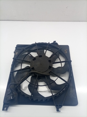 Hyundai Santa Fe (2012–2018) Dzesēšanas ventilators un tā daļas 253502B700 - 4