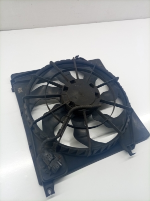 Hyundai Santa Fe (2012–2018) Dzesēšanas ventilators un tā daļas 253502B700 - 5