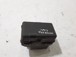 Fuse box housing under the hood - 8200453766