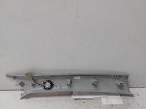 Innenverkleidung der vorderen Säule - 5C6867233C