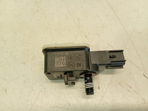 Opel Astra J (2009–2017) Airbag sensor 13576422 - 3