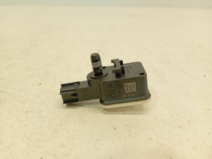 Opel Astra J (2009–2017) Airbag sensor 13576422 - 4