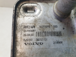 VOLVO XC70 (2007–2016) Ölkühler am Block 30757459 - 2
