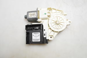 Front door window regulator motor - 5M1837402G