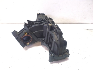 Volkswagen Jetta (2010–2017) Sisselaskekollektor 03L129711 - 4