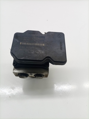 Hyundai Santa Fe (2012–2018) ABS bloks 589202W980 - 2