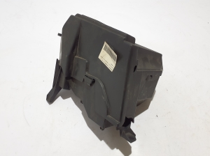 RENAULT Kangoo (2008–2020) Drošinātāju bloka korpuss zem motora pārsega 8200356340 - 2