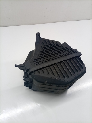 Hyundai Santa Fe (2012–2018) Luftfiltergehäuse 281002W300 - 2