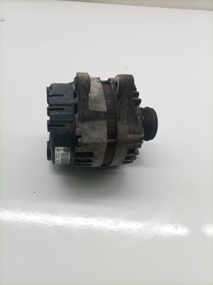   Lichtmaschine  - 373002F100 