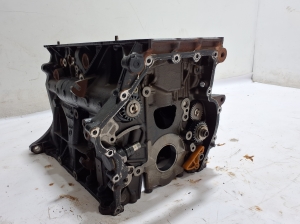 AUDI A6 C8 (2018–2025) Bloc moteur 06N103023A - 5