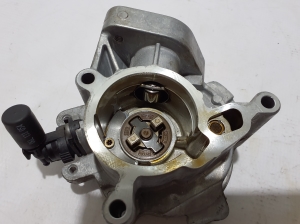AUDI A6 C8 (2018–2025) Vaakumpump 06N145100G - 3