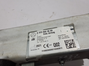 Mercedes Benz S-Class 223 (2020–2026) Aizmugurējā sēdekļa drošības spilvens A2238603600 - 2